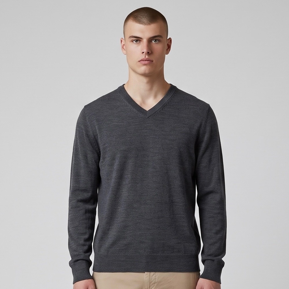 UNTUCKit Spitler V-Neck Sweater Men Small Gray NEW Merino Wool Pullover